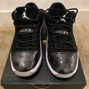 Boys Jordan 11 retro low BP.